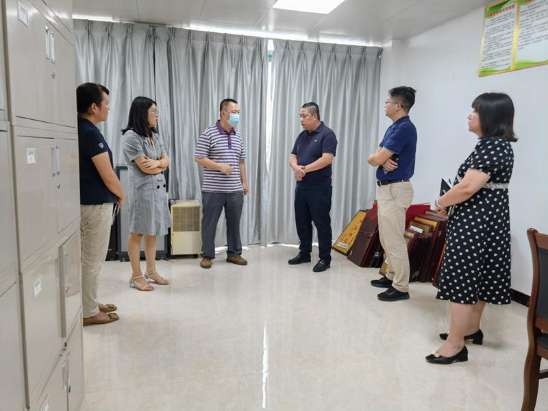 /QJ_300030854615.jpg 儲(chǔ)備糧公司保密工作檢查現(xiàn)場.jpg